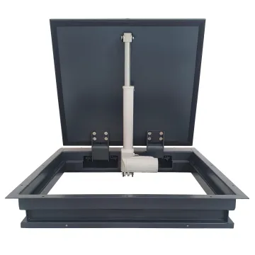 Insulated steel floor hatch INCANTO ELECTRO with electric actuator